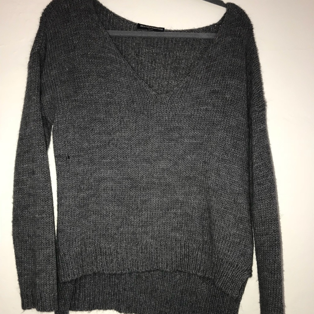 BRANDY MELVILLE COZY SWEATER